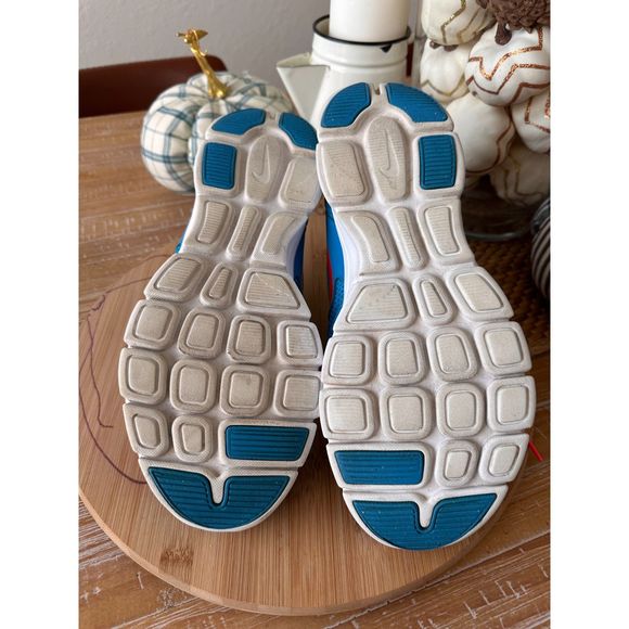 Nike Women's Flex Run Size 9.5 - Picture 6 of 6